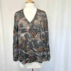 SUMMUM Bell Sleeve Abstract Leaf Print V-Neck Blouse Viscose size Small, 40